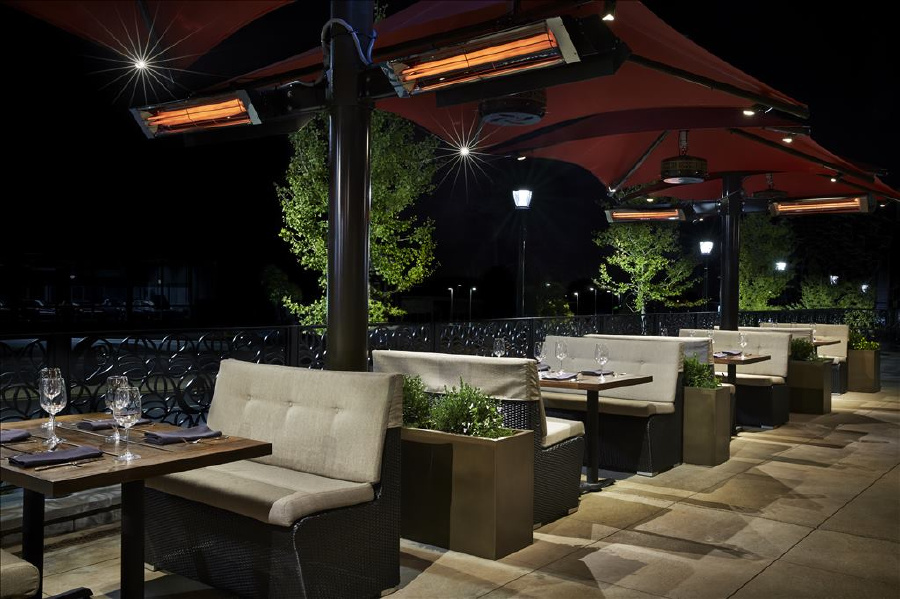 Del-Friscos-Grille-nobe-patio1